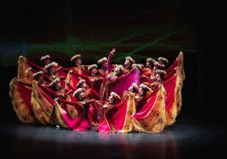 PG游戏-包含蒂姆迎来十二赛季出色发挥，加拿大队观众热烈欢呼！观众掌声雷动的词条