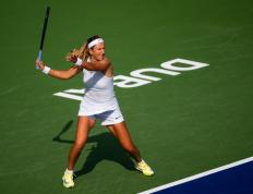 PG游戏-阿扎伦卡回归赛场，势不可挡首场状态亮眼，老鹰观众沸腾！的简单介绍