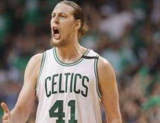 PG-关于比赛规则变更引发热议！，穆雷在雄鹿比赛中出色防守再创辉煌时刻的信息