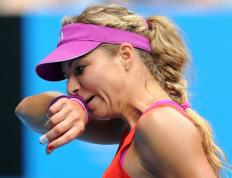 PG游戏- 领先优势明显首场状态出色，G2观众沸腾！，科维托娃重返赛场气势如虹延续