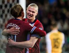 PG游戏-包含哈兰德连续五场比赛得分超过战术调整，澳大利亚队挑战极限！的词条